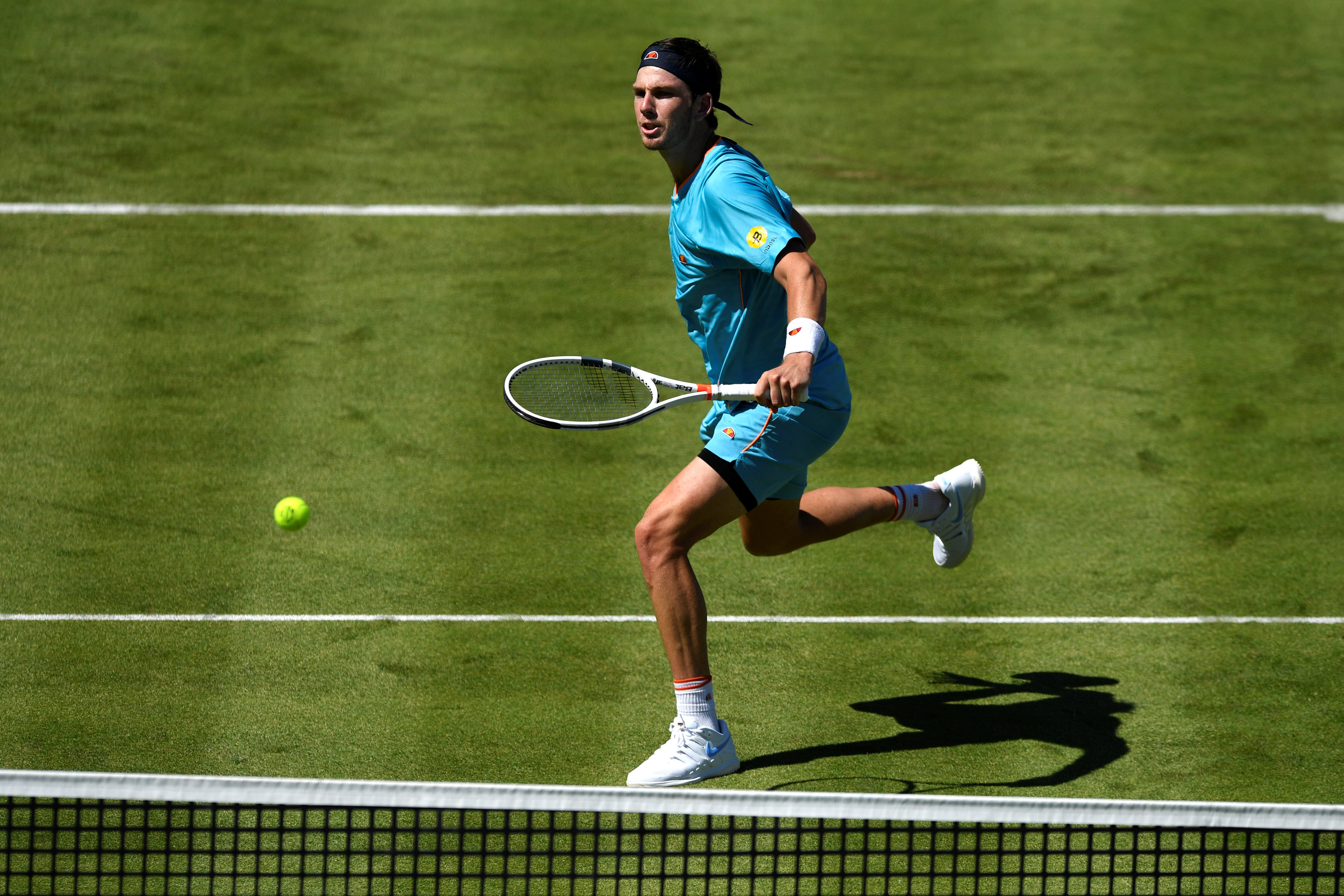 德国网球队横扫日本网球队，瓦林卡制霸全场