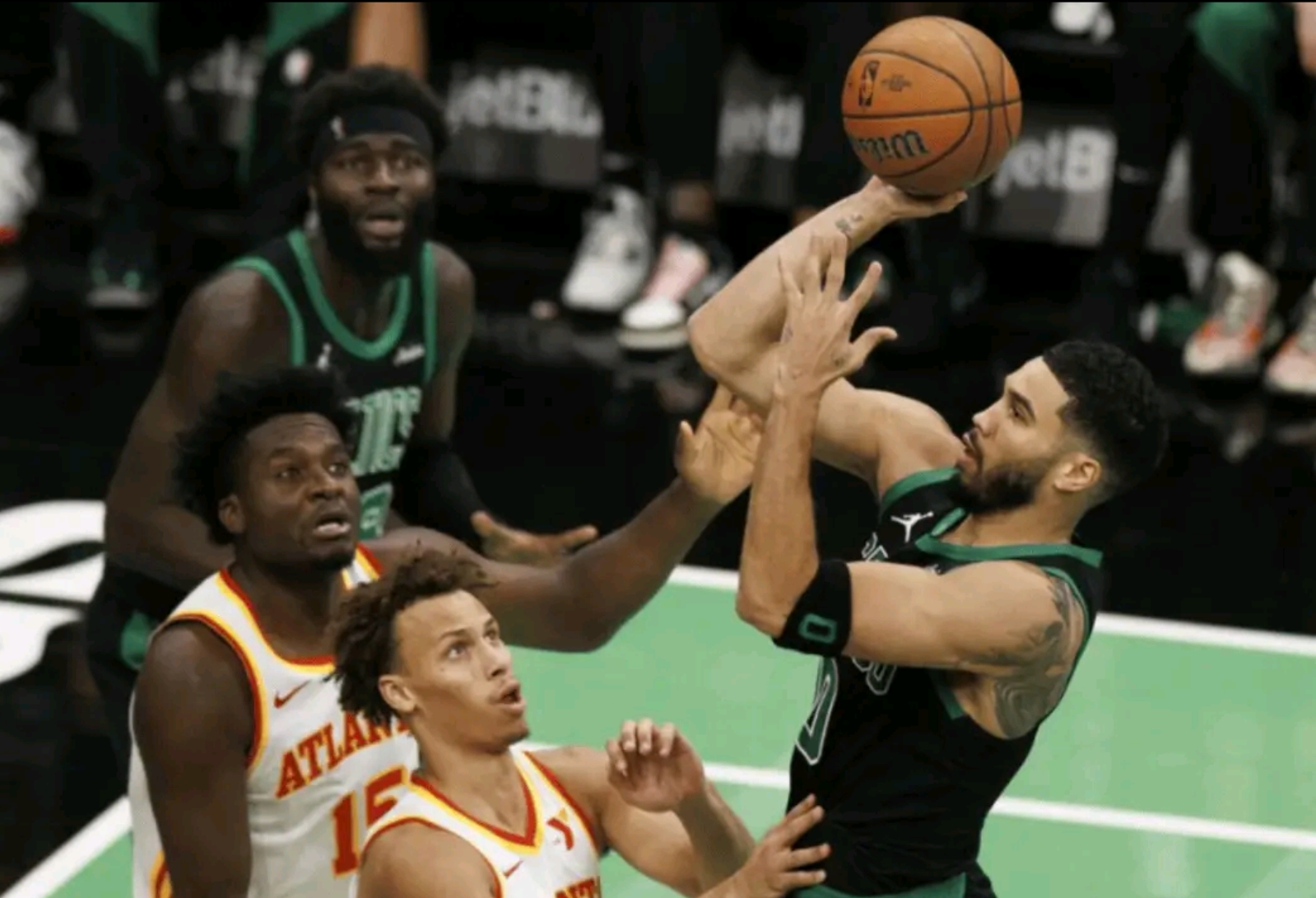 鹈鹕绝杀凯尔特人，伦纳德刷新纪录