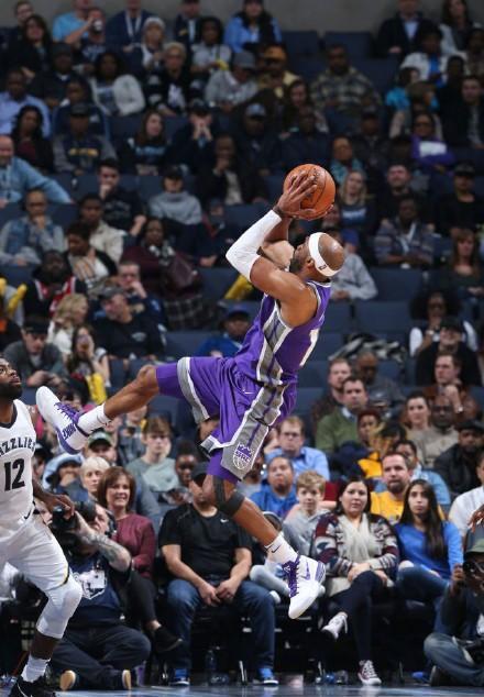 江苏队绝杀国王，字母哥状态火热