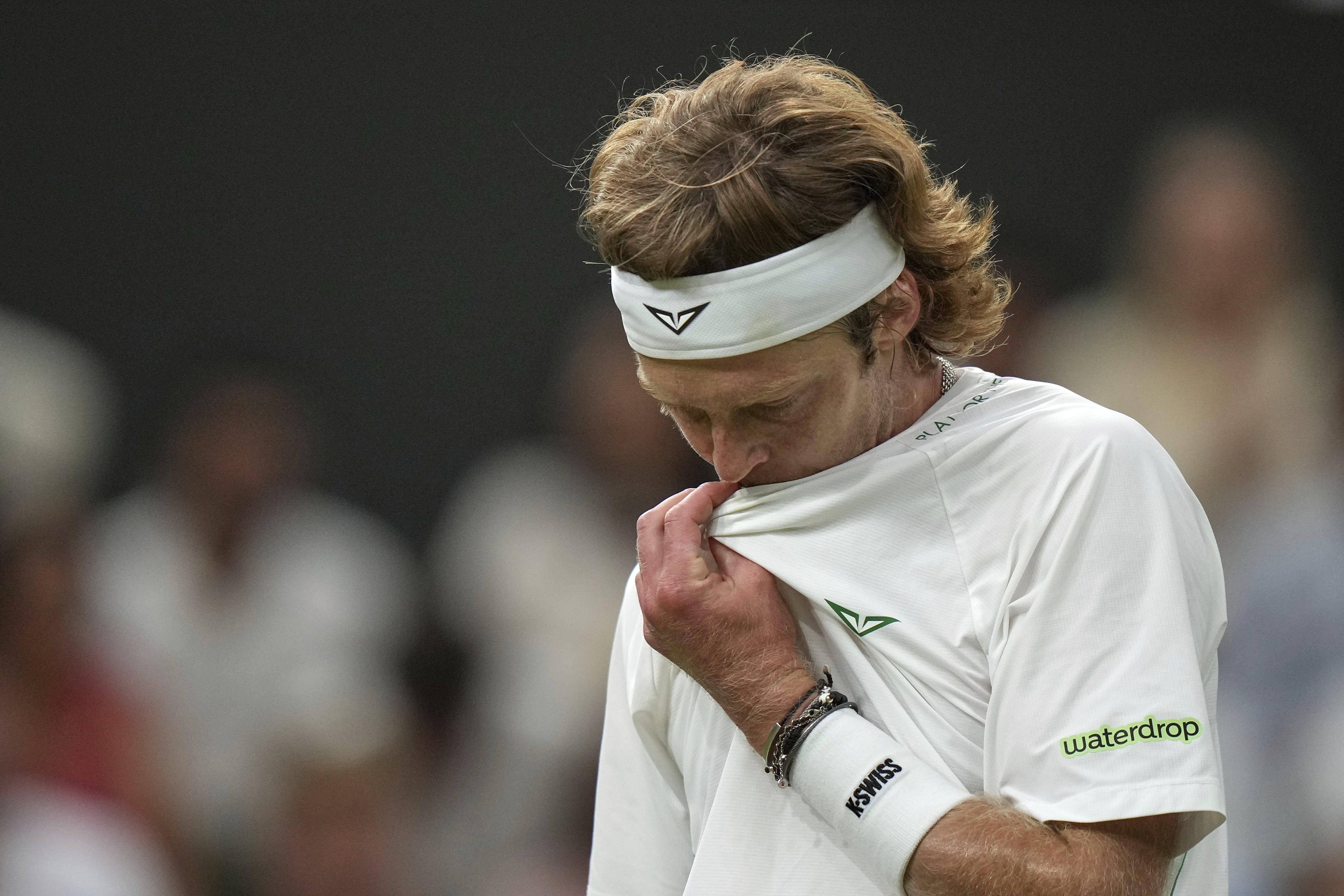 温网鏖战澳网，阿尔卡拉斯统治全场