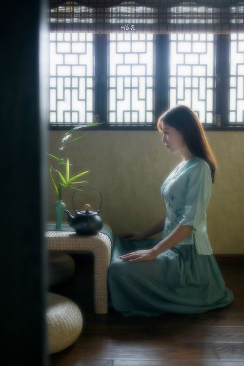 跨越太平洋的篮球风暴,德罗赞单节狂飙20分,湖人第三节发力击退新疆挑战