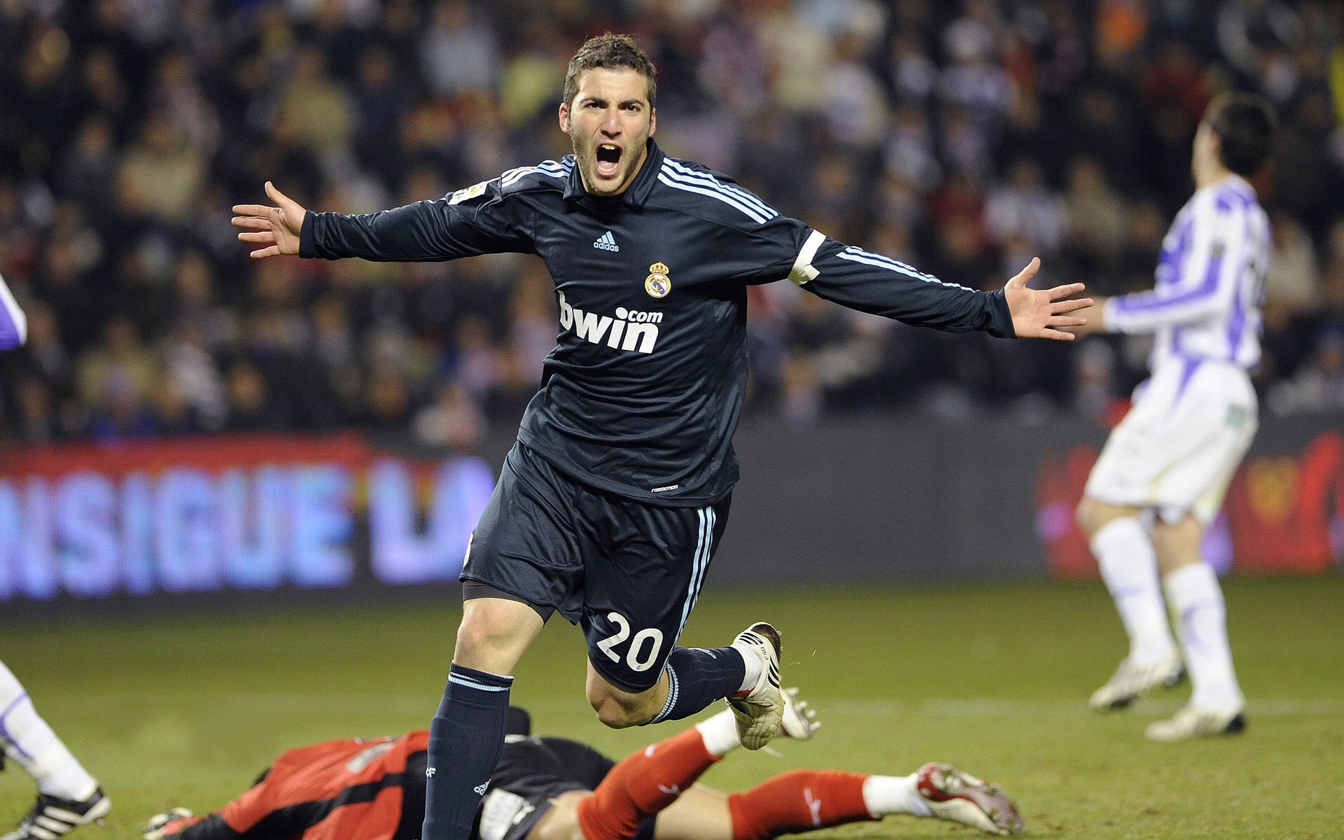 跨维打击，当库尔图瓦的防线统治力遭遇英德战术命题